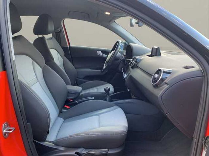 Audi A1 1.4 TSFI Sportback Sport 17-Zoll PDC Sitzheiz