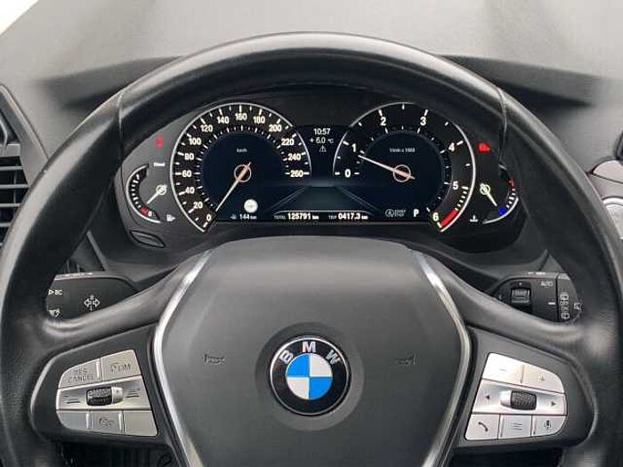 BMW X3 xDrive 20 d xLine AHK WINTERRÄDER PANO