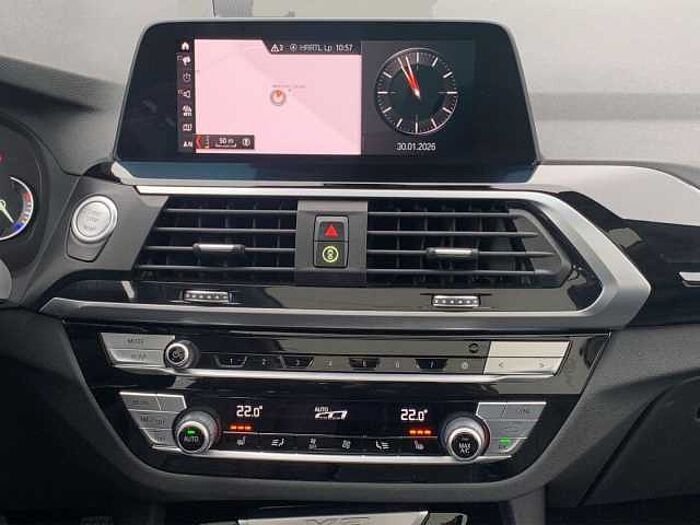 BMW X3 xDrive 20 d xLine AHK WINTERRÄDER PANO