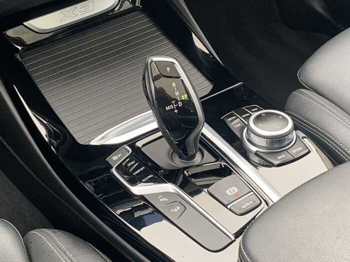 BMW X3 xDrive 20 d xLine AHK WINTERRÄDER PANO