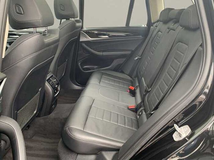 BMW X3 xDrive 20 d xLine AHK WINTERRÄDER PANO
