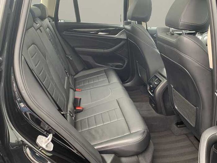 BMW X3 xDrive 20 d xLine AHK WINTERRÄDER PANO