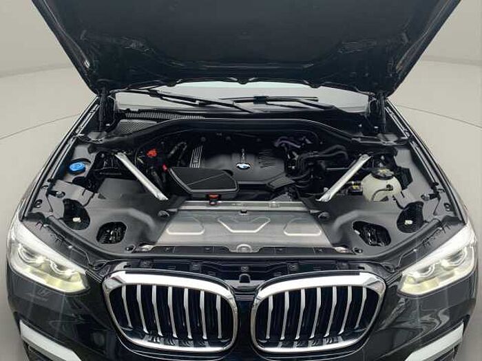 BMW X3 xDrive 20 d xLine AHK WINTERRÄDER PANO