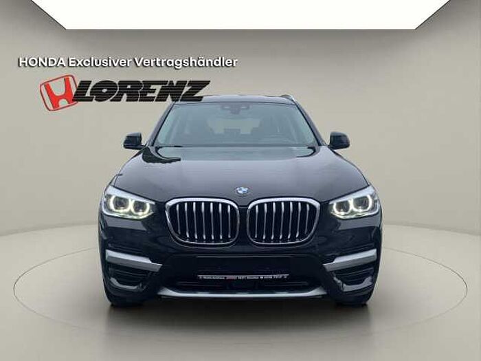 BMW X3 xDrive 20 d xLine AHK WINTERRÄDER PANO