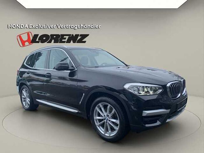 BMW X3 xDrive 20 d xLine AHK WINTERRÄDER PANO