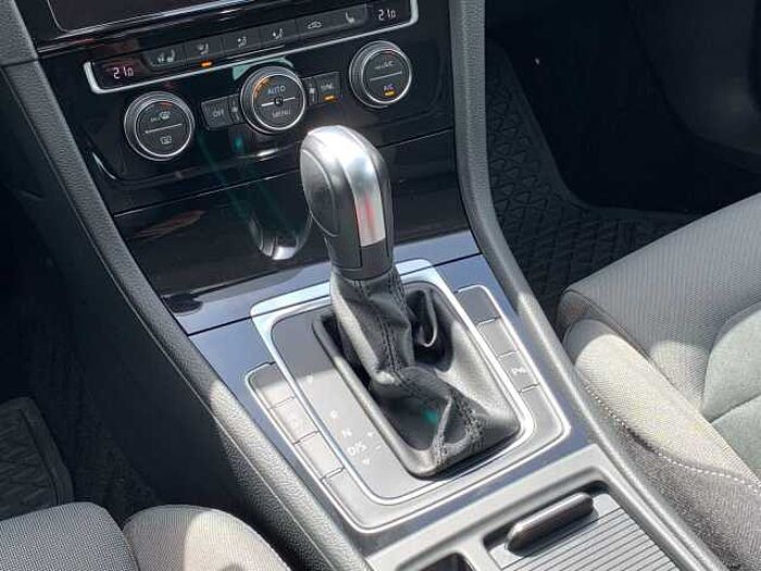 Volkswagen Golf VII 1.5TSI Variant Highline BMT AHK+LED+M&S
