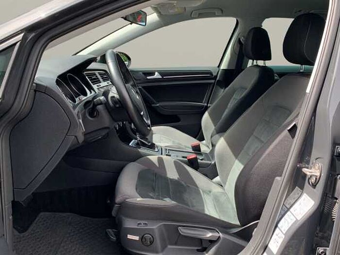 Volkswagen Golf VII 1.5TSI Variant Highline BMT AHK+LED+M&S