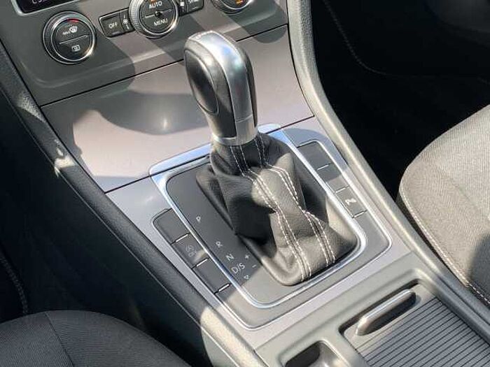 Volkswagen Golf VII 1.2 TSI DSG Lounge BMT Allwetterreifen