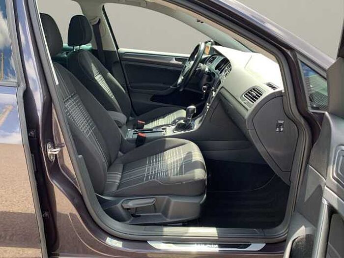 Volkswagen Golf VII 1.2 TSI DSG Lounge BMT Allwetterreifen
