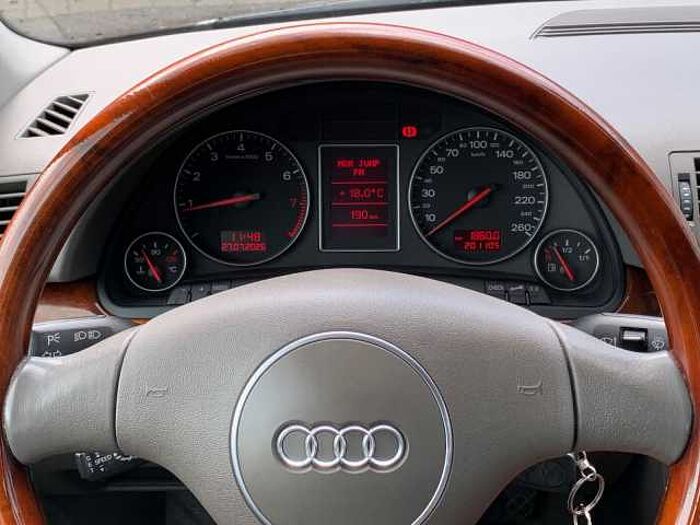 Audi A4 1.6 75KW Limo