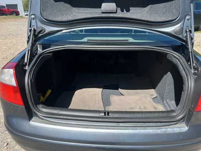 Audi A4 1.6 75KW Limo