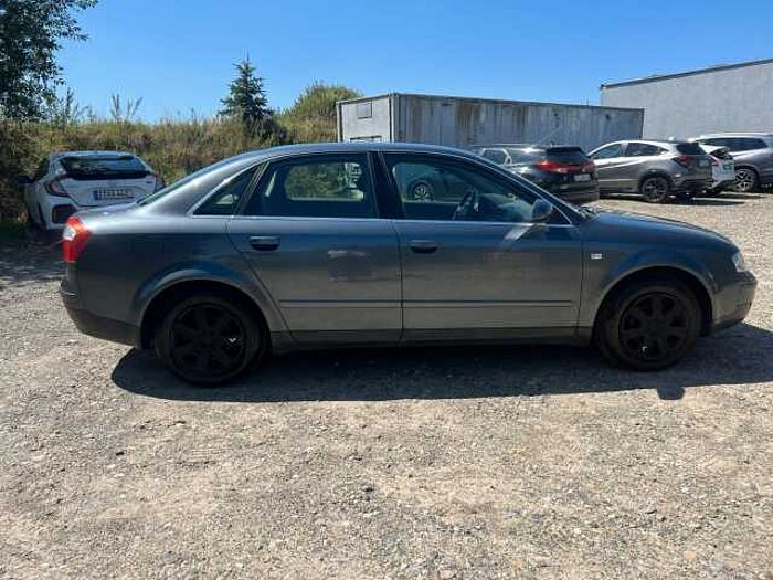 Audi A4 1.6 75KW Limo